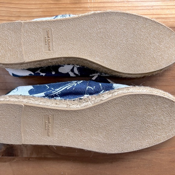 Saint Laurent Espadrille Hibiscus Blue and White - Picture 4 of 6